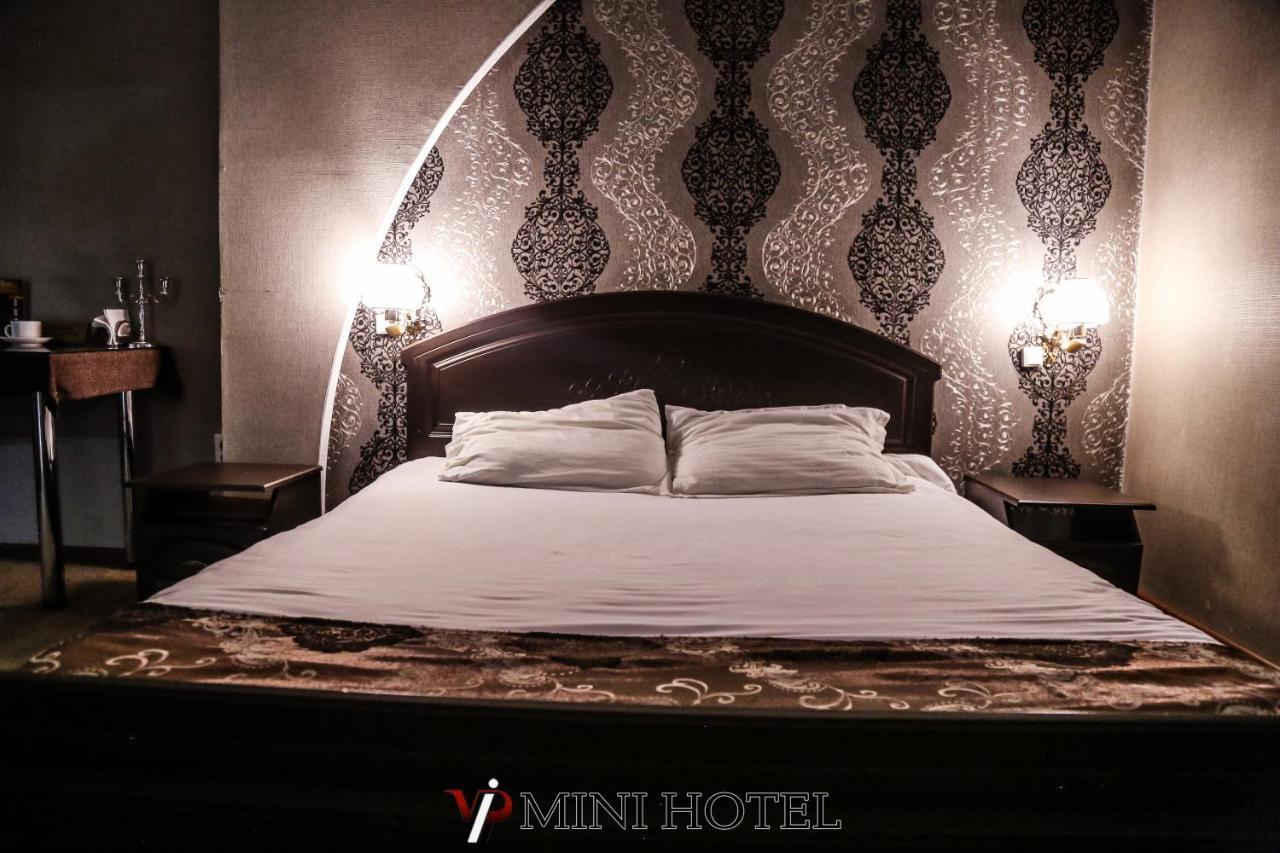 Vip Mini Hotel Semey Eksteriør billede