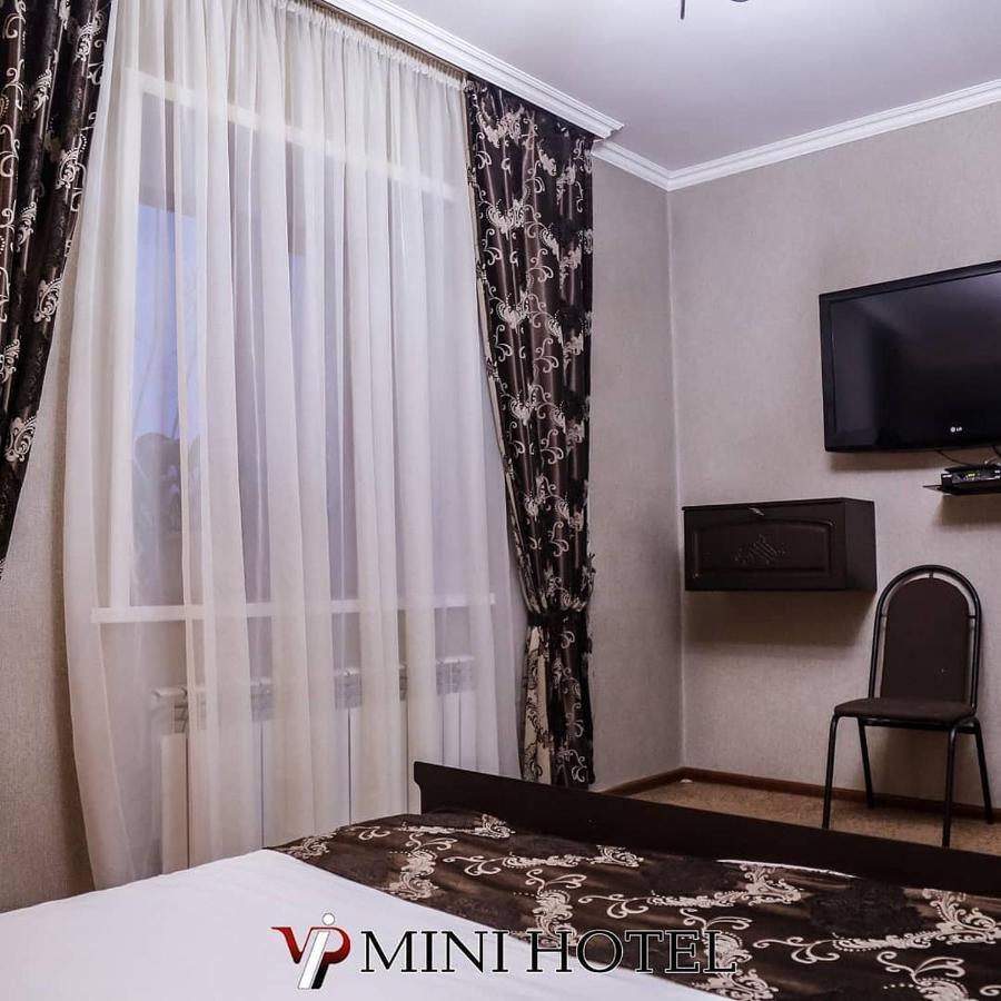 Vip Mini Hotel Semey Eksteriør billede