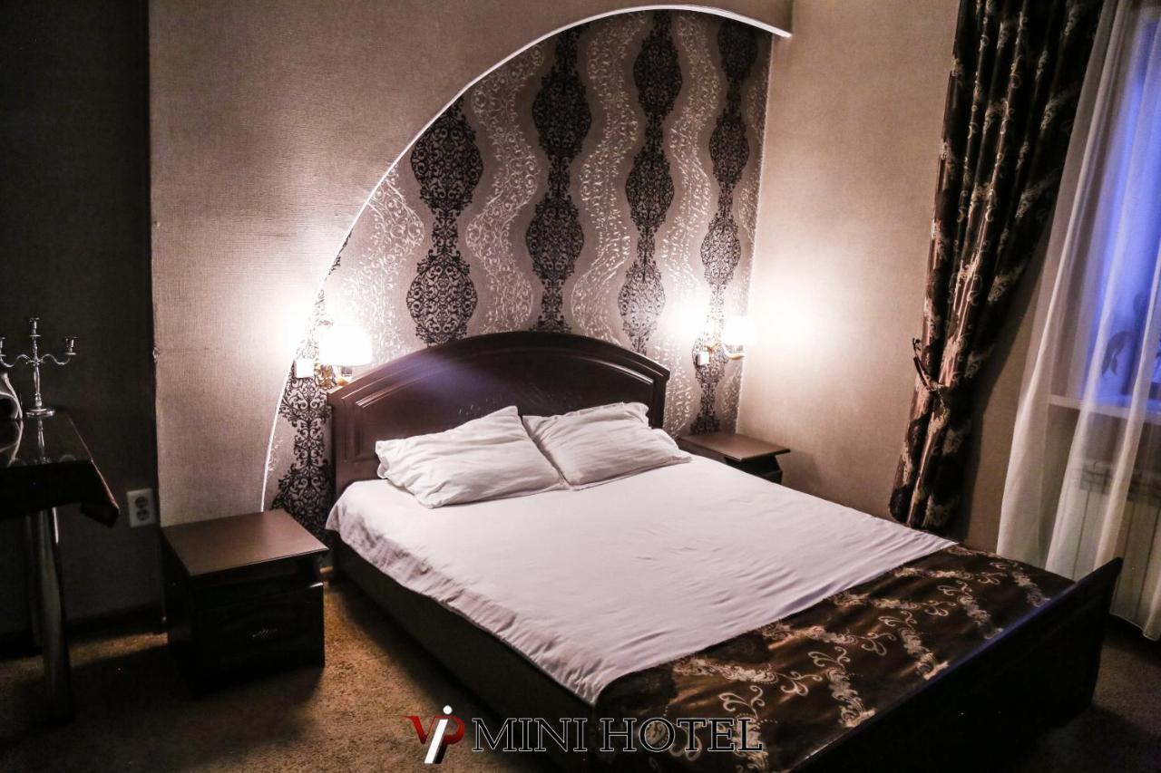 Vip Mini Hotel Semey Eksteriør billede