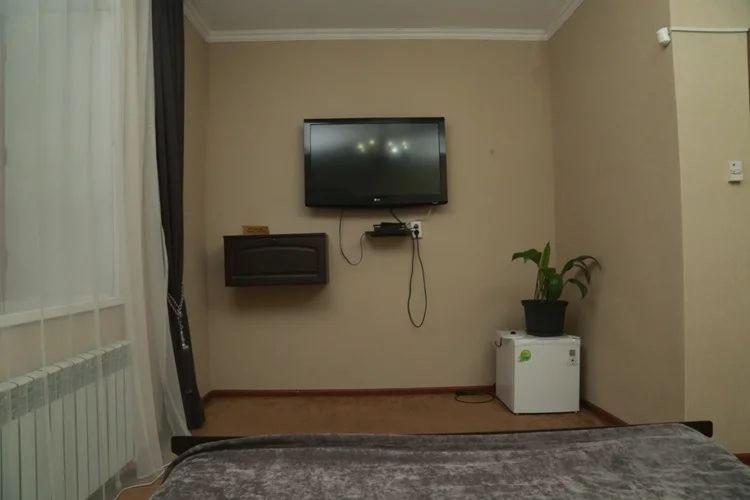 Vip Mini Hotel Semey Eksteriør billede