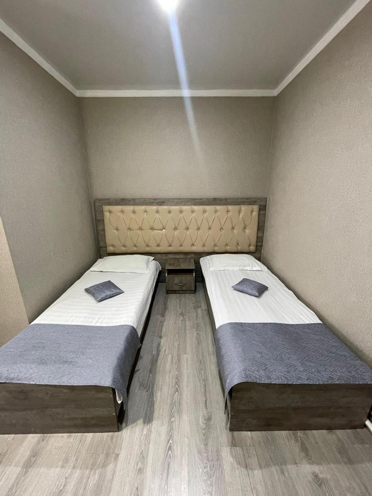 Vip Mini Hotel Semey Eksteriør billede