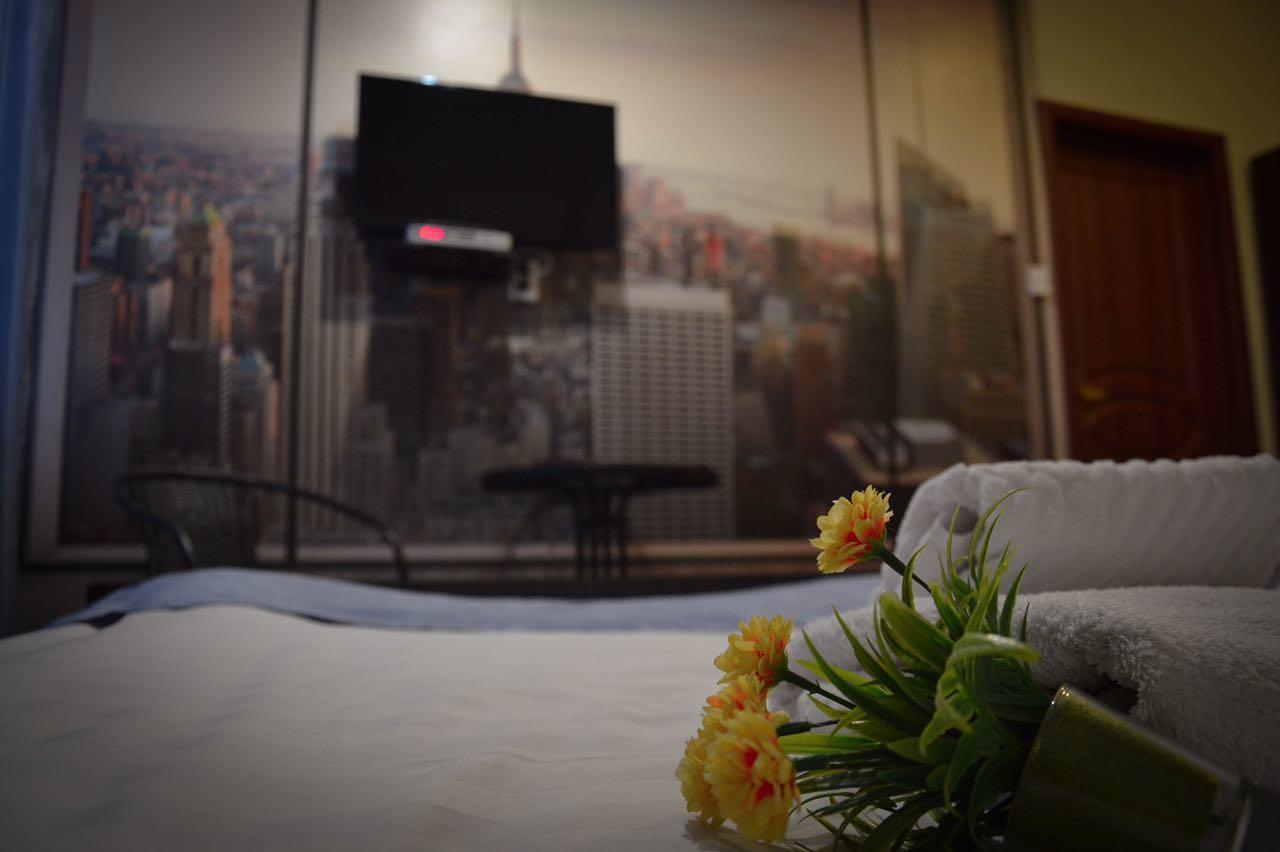 Vip Mini Hotel Semey Eksteriør billede