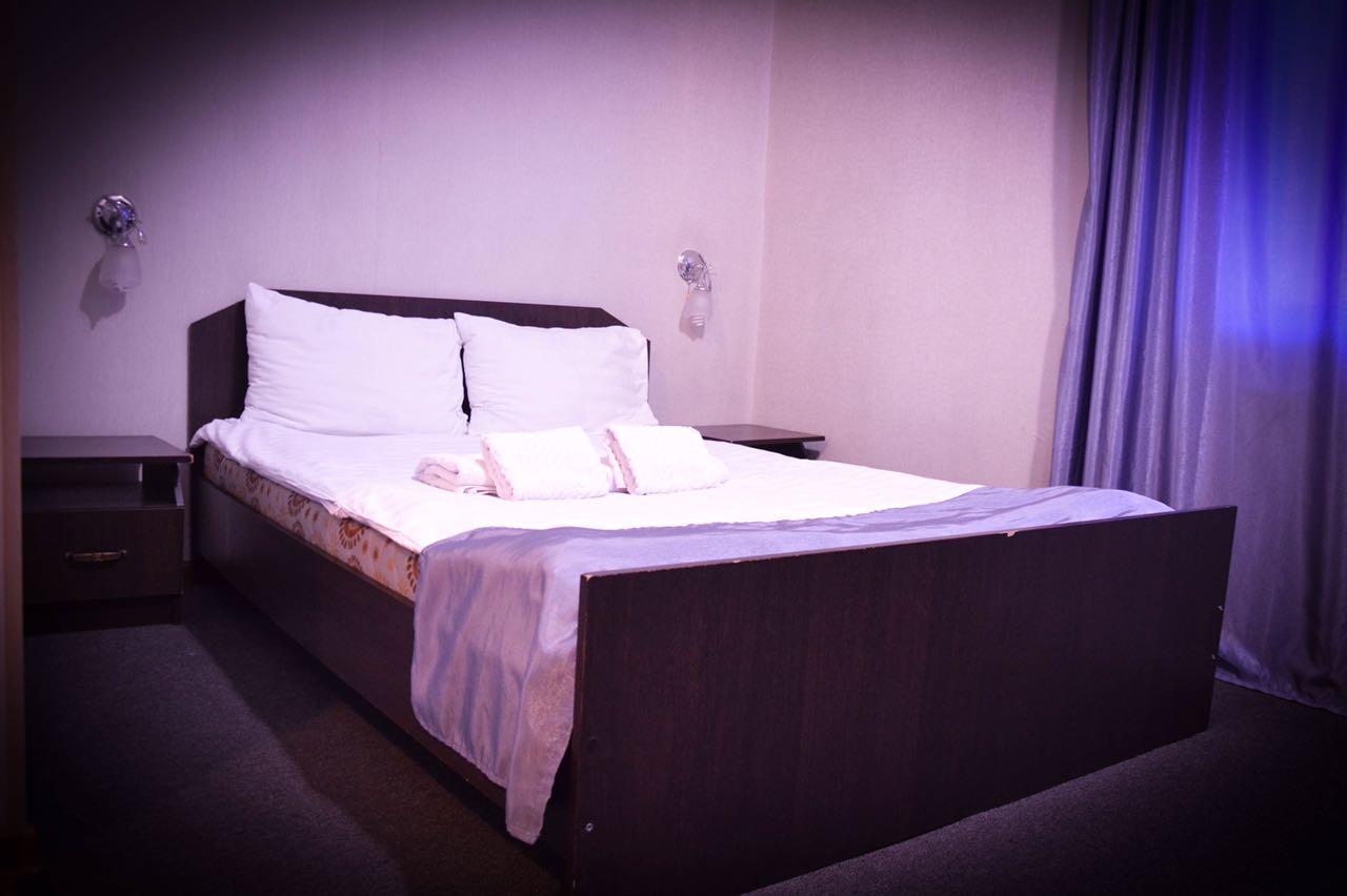 Vip Mini Hotel Semey Eksteriør billede